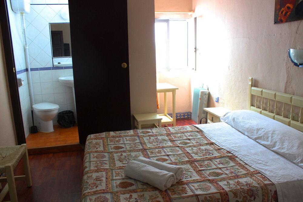 Hostal Lis Sevilla Exterior foto